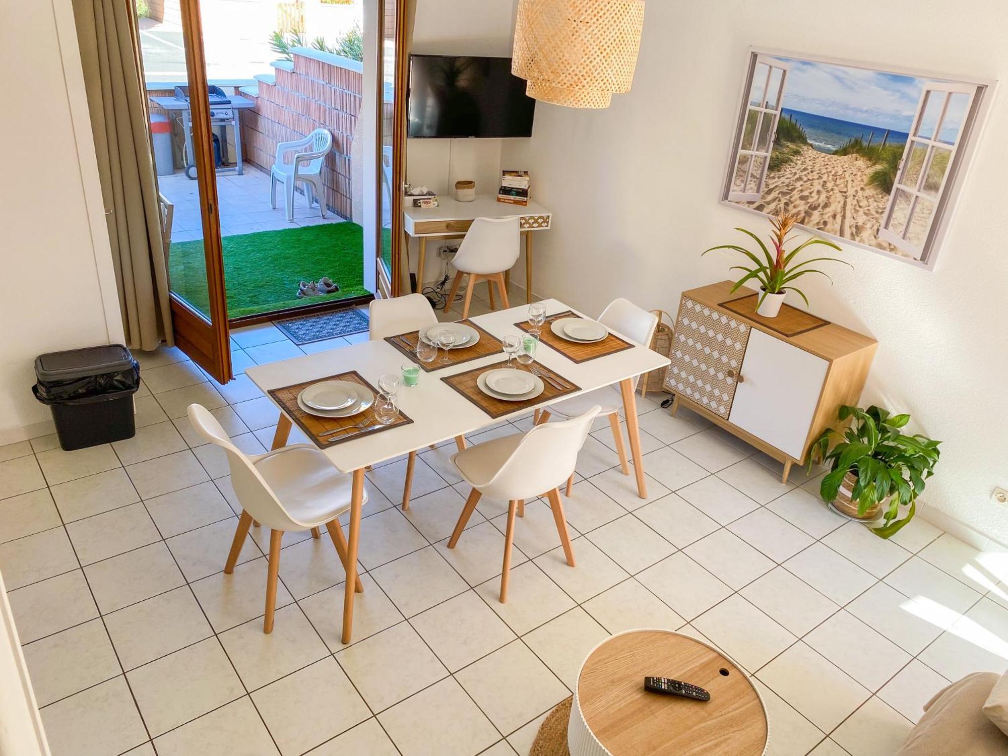 Maison "Douceurs D'Ete " Maison De Vacances Bord De Mer A Vias Plage - 600M De La Plage Et Du Canal Du Midi - Piscine Residentielle, Wifi Fibre, Activites Et Loisirs Ngoại thất bức ảnh